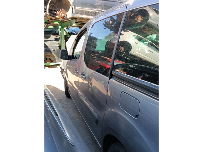 Recambio de puerta delantera izquierda para peugeot partner tepee 1.6 bluehdi 100 referencia OEM IAM   