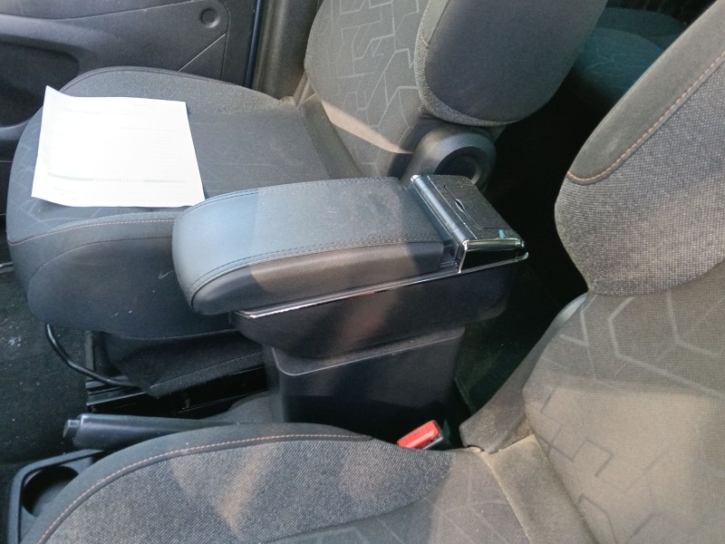 Recambio de apoyabrazos central para peugeot partner tepee 1.6 bluehdi 100 referencia OEM IAM   