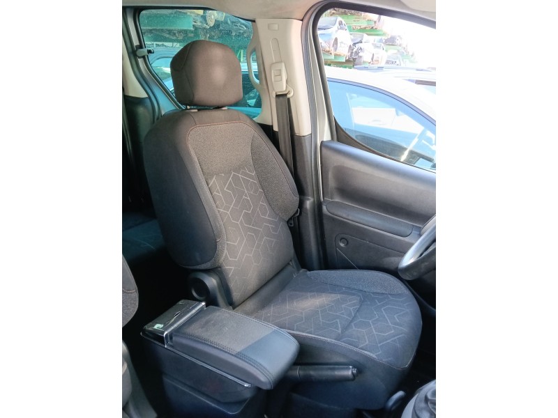 Recambio de asiento delantero izquierdo para peugeot partner tepee 1.6 bluehdi 100 referencia OEM IAM   