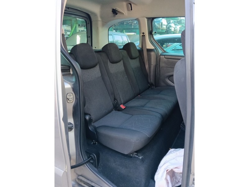Recambio de asientos traseros para peugeot partner tepee 1.6 bluehdi 100 referencia OEM IAM   