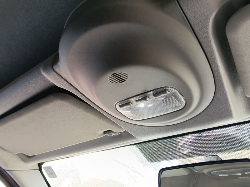 Recambio de luz interior delantera central para peugeot partner tepee 1.6 bluehdi 100 referencia OEM IAM 6362Q2  