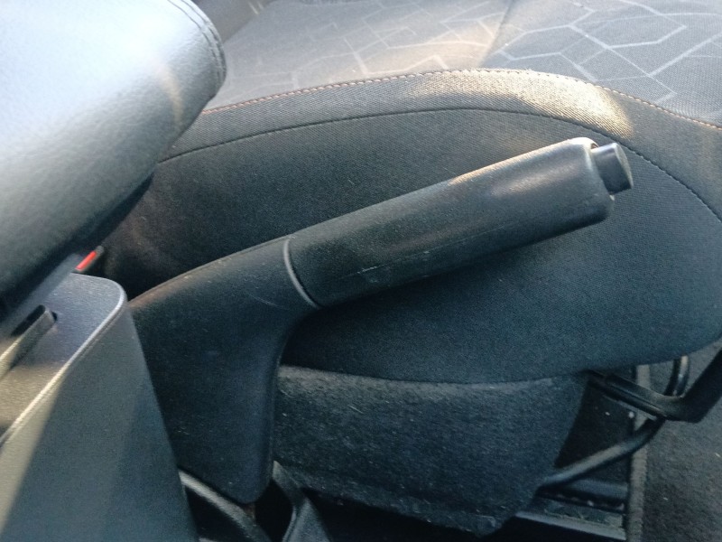 Recambio de palanca freno de mano para peugeot partner tepee 1.6 bluehdi 100 referencia OEM IAM 4701E4  