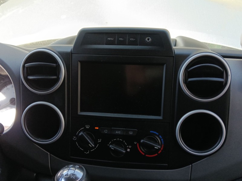 Recambio de sistema audio / radio cd para peugeot partner tepee 1.6 bluehdi 100 referencia OEM IAM   