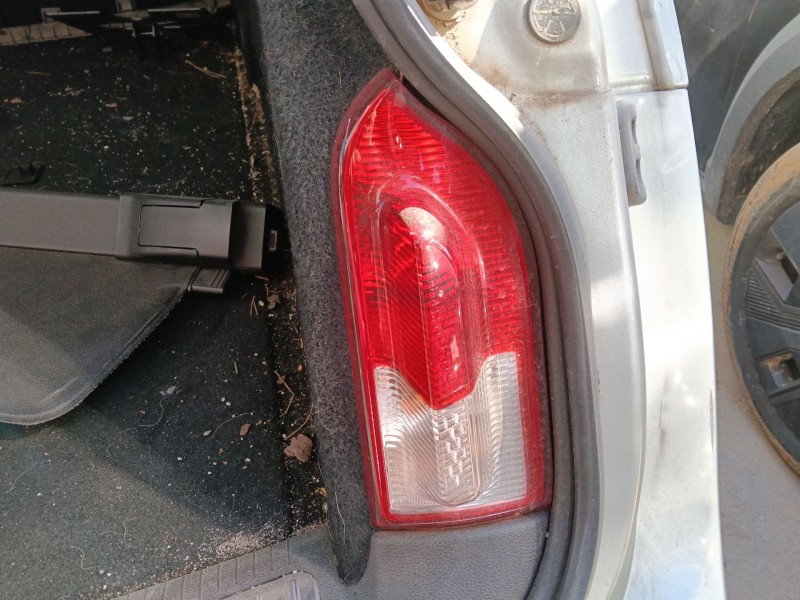 Recambio de piloto trasero derecho interior para opel insignia a sports tourer (g09) 2.0 cdti (35) referencia OEM IAM   