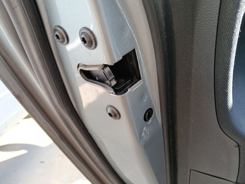 Recambio de cerradura puerta trasera izquierda para opel insignia a sports tourer (g09) 2.0 cdti (35) referencia OEM IAM 9317324