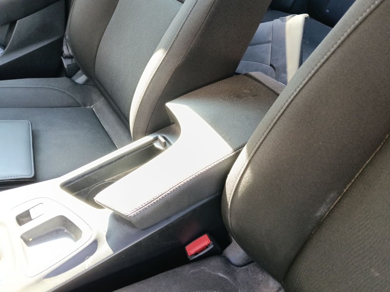 Recambio de apoyabrazos central para opel insignia a sports tourer (g09) 2.0 cdti (35) referencia OEM IAM   