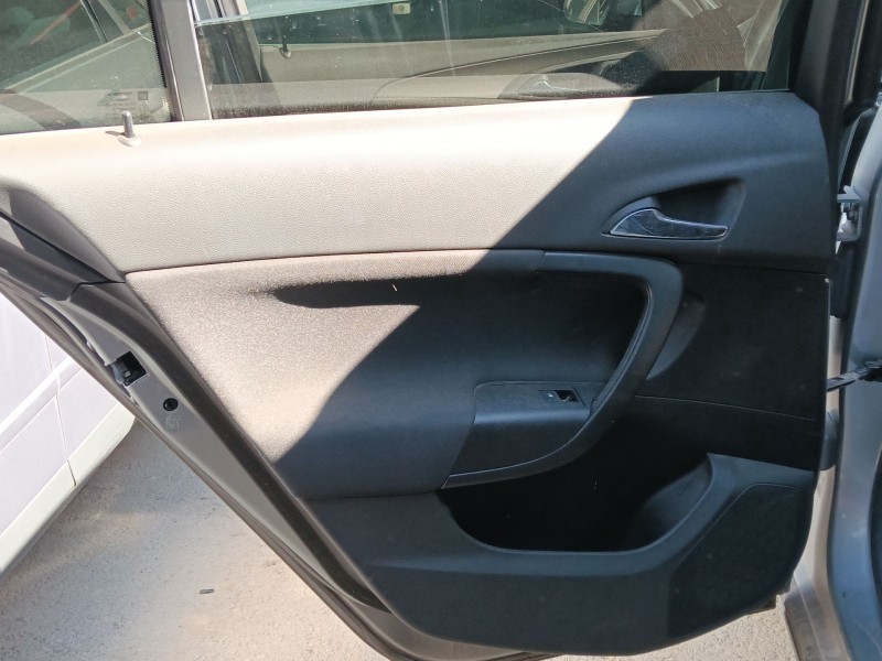 Recambio de guarnecido puerta trasera izquierda para opel insignia a sports tourer (g09) 2.0 cdti (35) referencia OEM IAM   