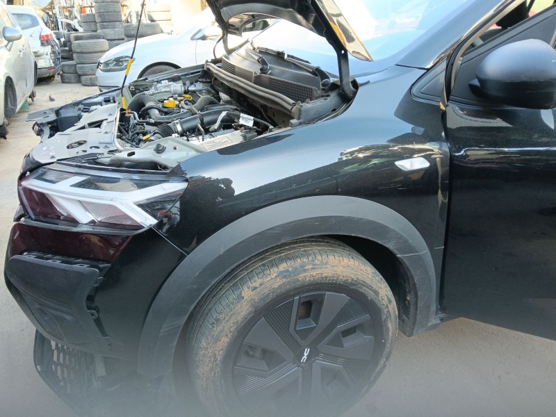 Recambio de aleta delantera izquierda para dacia sandero iii 1.0 tce 90 referencia OEM IAM 631018101R  