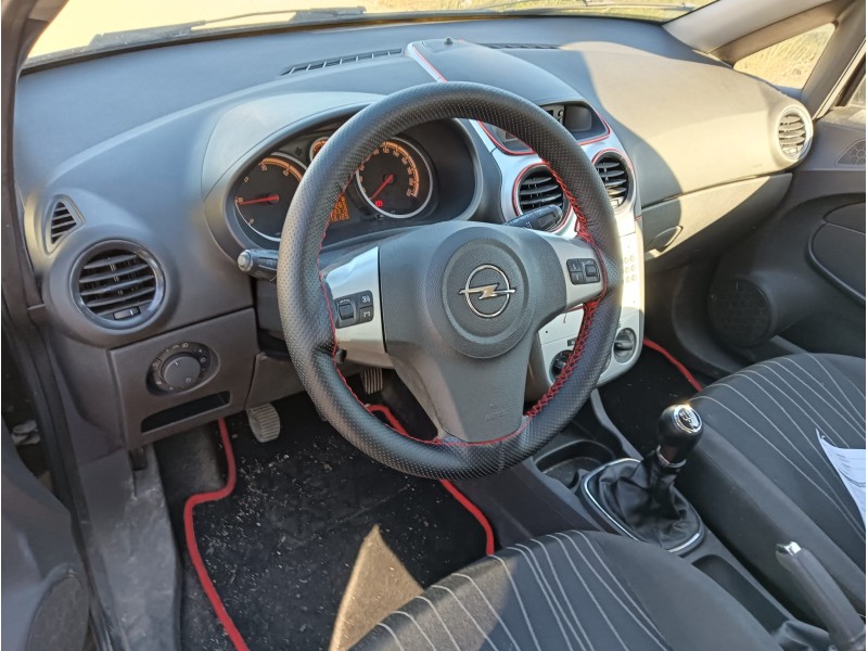 opel corsa d (s07) del año 2009