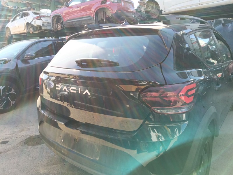 Recambio de porton trasero para dacia sandero iii 1.0 tce 90 referencia OEM IAM 901007604R  