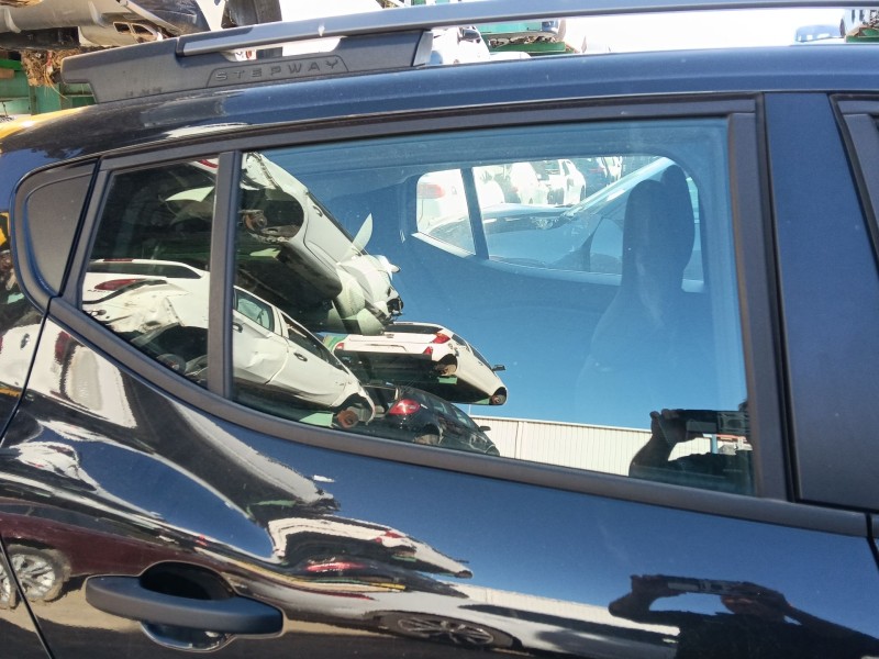 Recambio de elevalunas trasero derecho para dacia sandero iii 1.0 tce 90 referencia OEM IAM 827209211R  