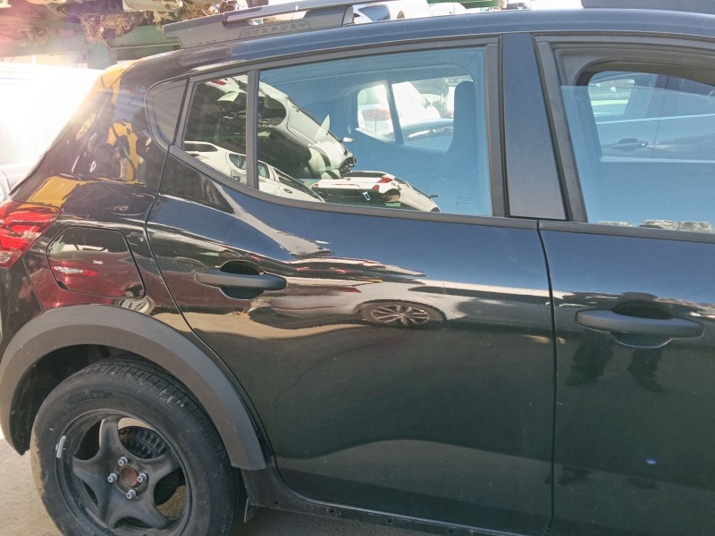 Recambio de puerta trasera derecha para dacia sandero iii 1.0 tce 90 referencia OEM IAM 821002247R  