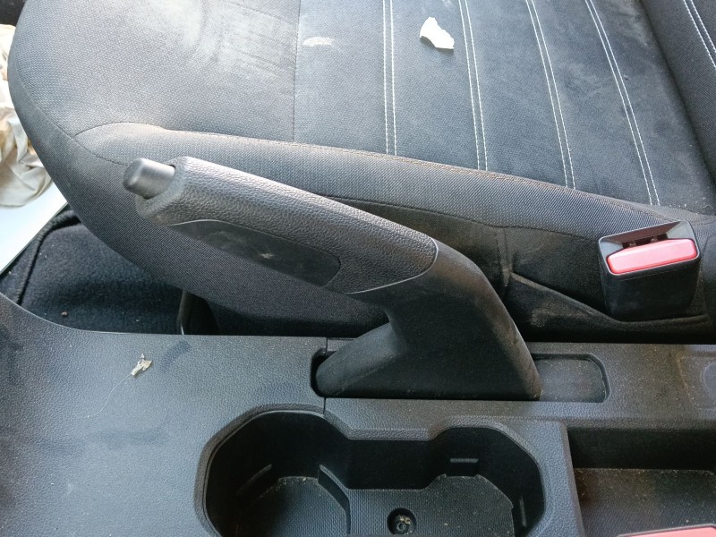 Recambio de palanca freno de mano para dacia sandero iii 1.0 tce 90 referencia OEM IAM 363123161R  