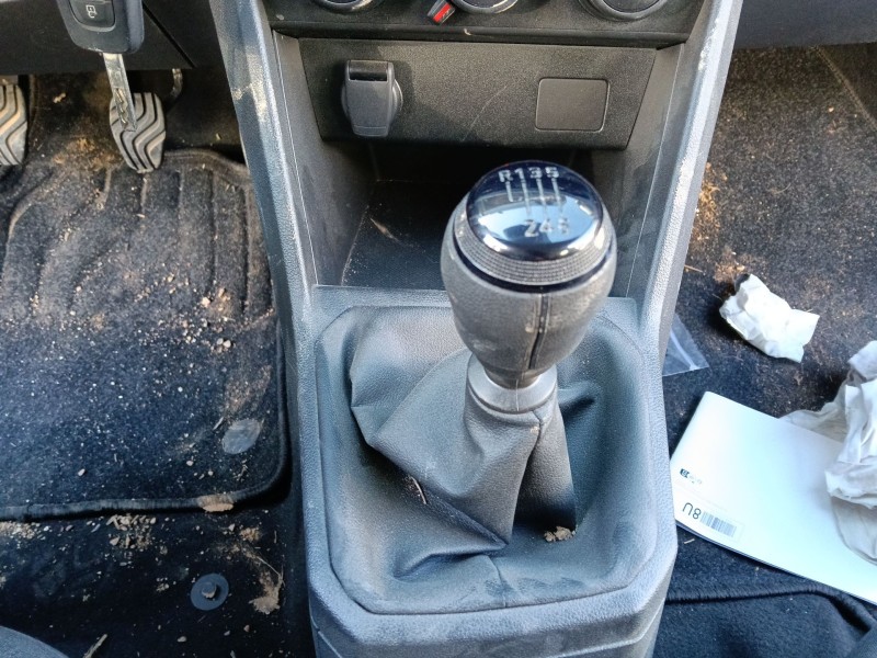 Recambio de pomo palanca cambio para dacia sandero iii 1.0 tce 90 referencia OEM IAM   