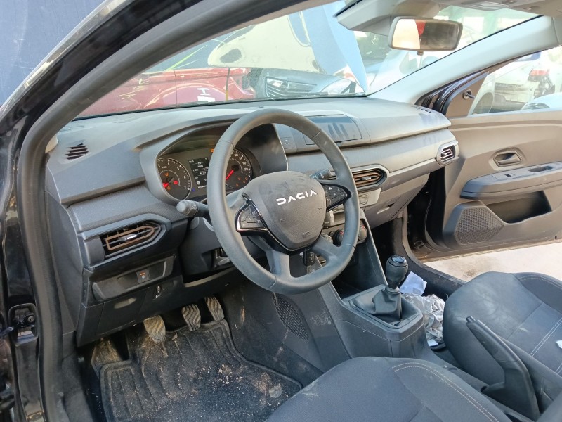 Recambio de salpicadero para dacia sandero iii 1.0 tce 90 referencia OEM IAM 681008640R  