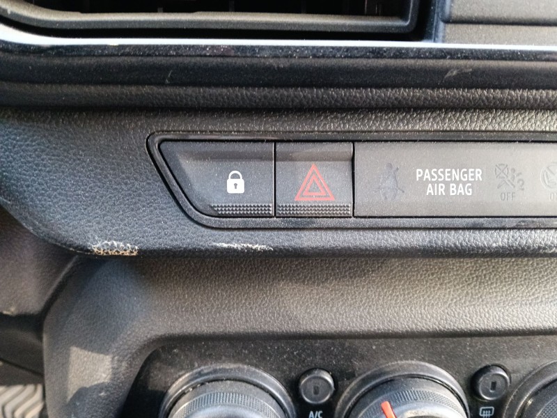 Recambio de warning para dacia sandero iii 1.0 tce 90 referencia OEM IAM   