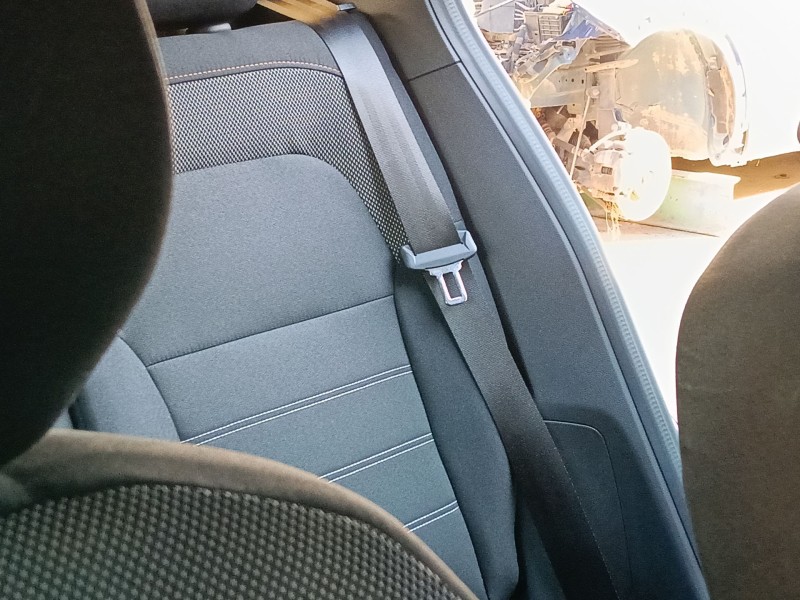 Recambio de cinturon seguridad trasero izquierdo para dacia sandero iii 1.0 tce 90 referencia OEM IAM 888413711R  