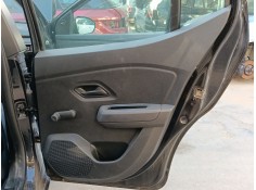 Recambio de guarnecido puerta trasera izquierda para dacia sandero iii 1.0 tce 90 referencia OEM IAM   