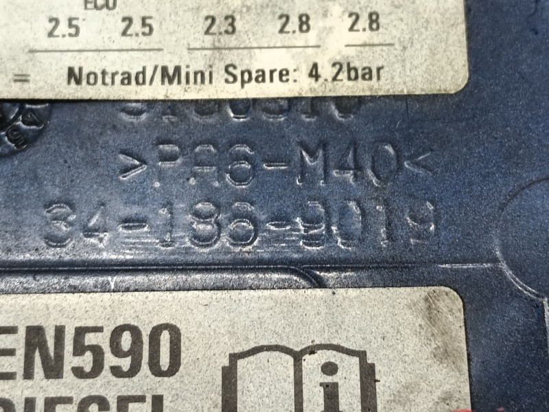 Recambio de tapa exterior combustible para opel vectra c (z02) 1.9 cdti (f69) referencia OEM IAM   