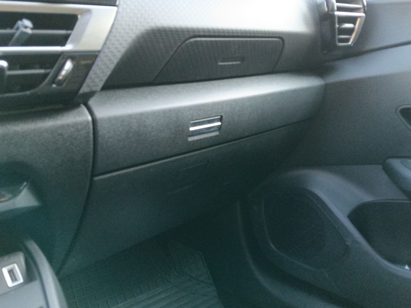 Recambio de guantera para citroën c4 iii (ba_, bb_, bc_) 1.2 puretech 130 (bahnsa, bahnsb) referencia OEM IAM   