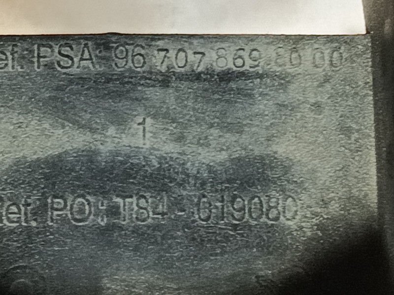 Recambio de no identificado para peugeot 3008 i monospace (0u_) 1.6 vti referencia OEM IAM 9805461880  