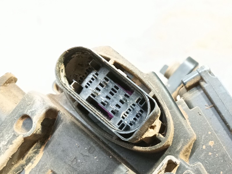 Recambio de faro derecho para volkswagen touran (1t3) 2.0 tdi referencia OEM IAM 1T1941754H 1T1941752H 