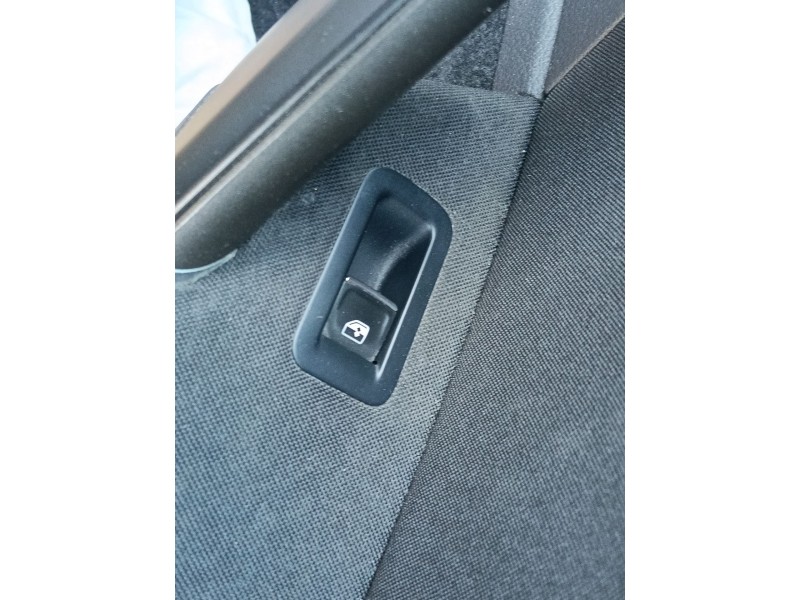 Recambio de mando elevalunas delantero derecho para volkswagen golf vii variant (ba5, bv5) 1.6 tdi referencia OEM IAM   