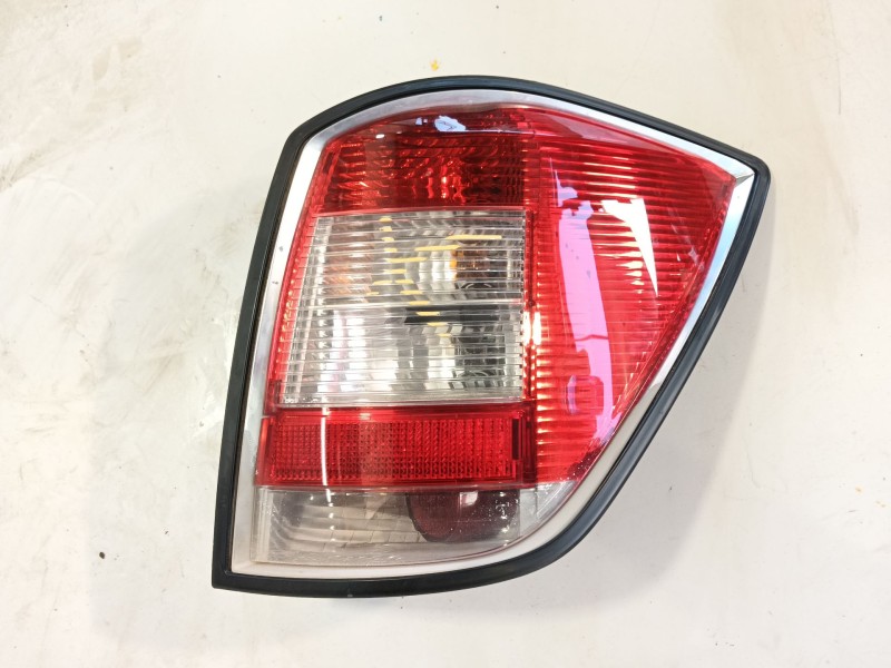 Recambio de piloto trasero derecho para opel astra h station wagon (a04) 1.9 cdti (l35) referencia OEM IAM   