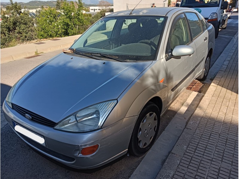ford focus i sedán (dfw) del año 2000