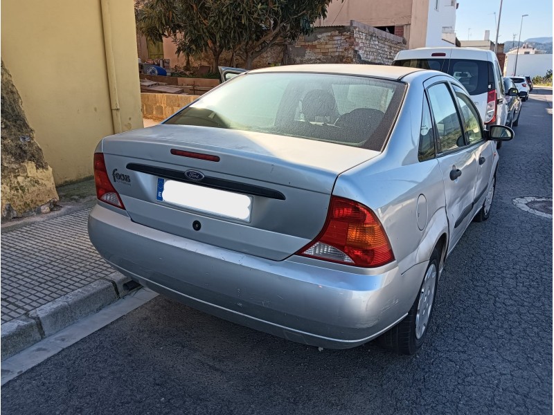 ford focus i sedán (dfw) del año 2000