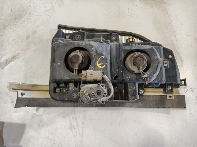 Recambio de faro izquierdo para isuzu npr77l 3.0d referencia OEM IAM   