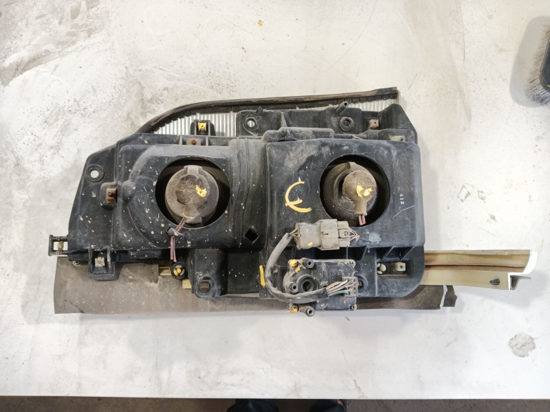 Recambio de faro derecho para isuzu npr77l 3.0d referencia OEM IAM   