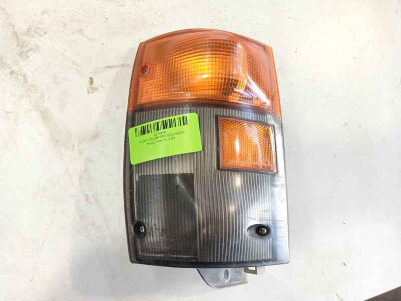 Recambio de piloto delantero izquierdo para isuzu npr77l 3.0d referencia OEM IAM   