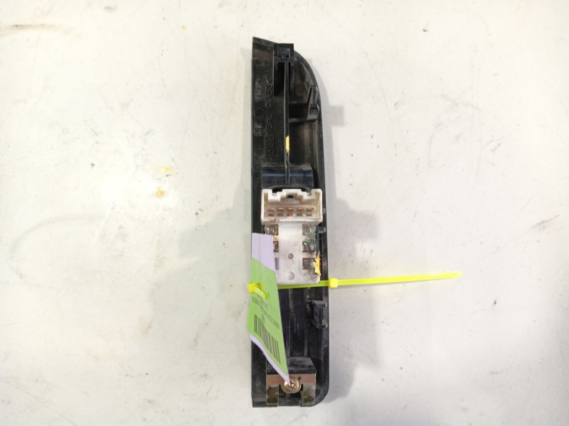 Recambio de mando elevalunas delantero derecho para isuzu npr77l 3.0d referencia OEM IAM   