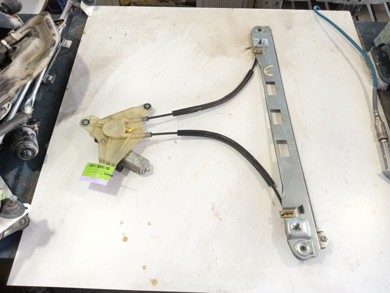 Recambio de elevalunas delantero derecho para renault master iii autobús (jv) 2.3 dci 125 fwd (jv0c, jv0d, jv0h, jv0g, jv0j) ref