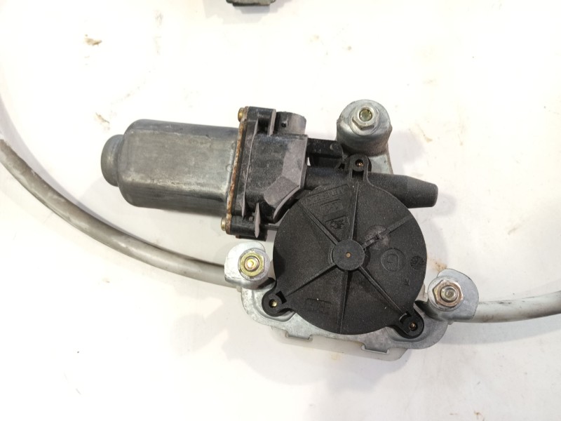 Recambio de elevalunas delantero izquierdo para iveco daily iii furgoneta 35 s 13 v,35 c 13 v referencia OEM IAM 504173868  