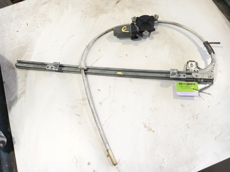 Recambio de elevalunas delantero derecho para iveco daily iii furgoneta 35 s 13 v,35 c 13 v referencia OEM IAM 504173866  