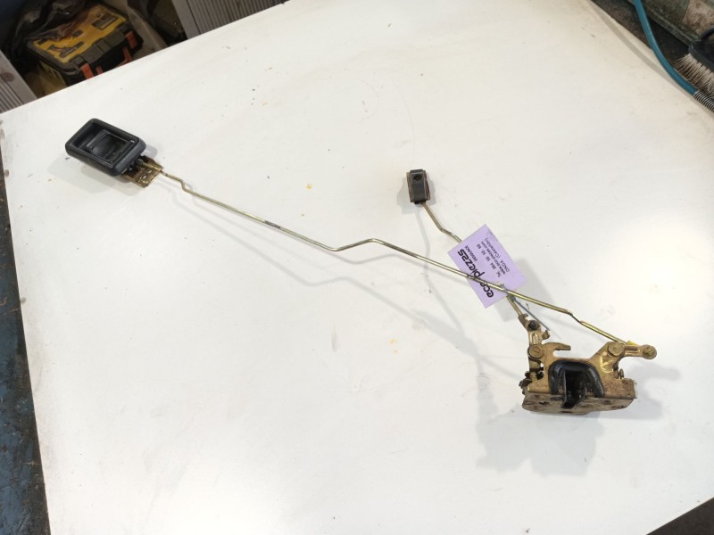 Recambio de cerradura puerta delantera derecha para nissan trade furgoneta 75 referencia OEM IAM   