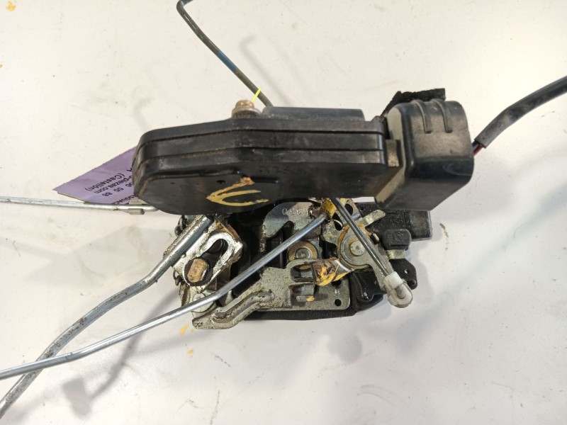 Recambio de cerradura puerta delantera derecha para isuzu npr77l 3.0d referencia OEM IAM   