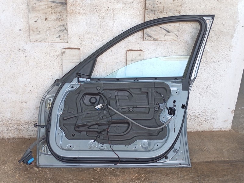 Recambio de puerta delantera derecha para bmw 3 (e90) 320 d referencia OEM IAM 41515A2A386  