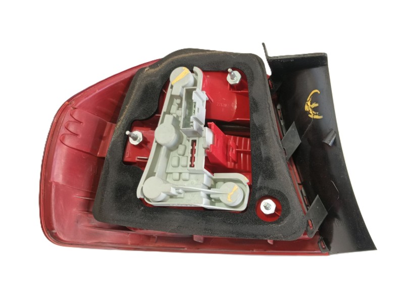 Recambio de piloto trasero derecho para bmw 3 (e90) 320 d referencia OEM IAM 63216937458  