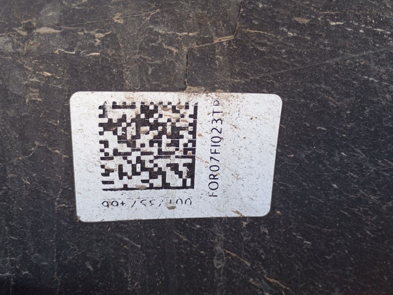 Recambio de paragolpes delantero para ford fiesta vi (cb1, ccn) 1.6 tdci referencia OEM IAM 1568813  