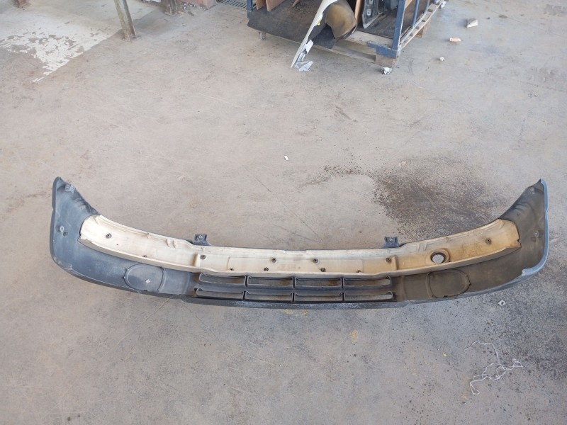 Recambio de paragolpes delantero para opel movano a caja/chasis (x70) 2.5 dti (ed, hd, ud0, ud4) referencia OEM IAM 93189296  