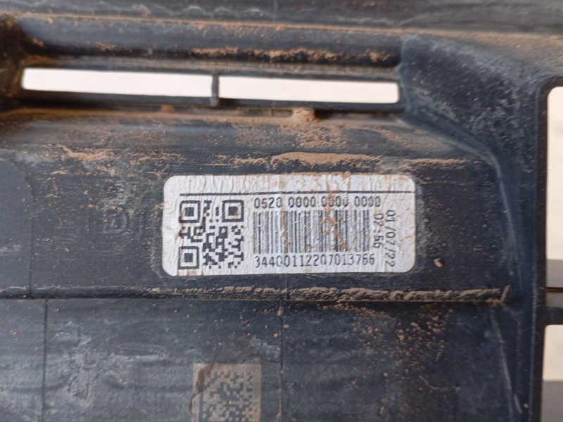 Recambio de paragolpes delantero para renault captur ii (hf_) tce 140 (hfn0) referencia OEM IAM 620227396R  