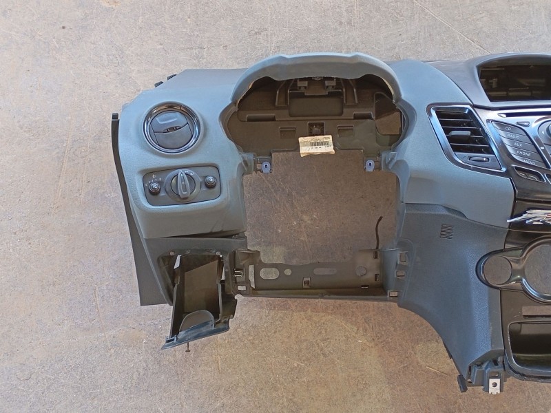Recambio de salpicadero para ford fiesta vi (cb1, ccn) 1.6 tdci referencia OEM IAM 1811851  