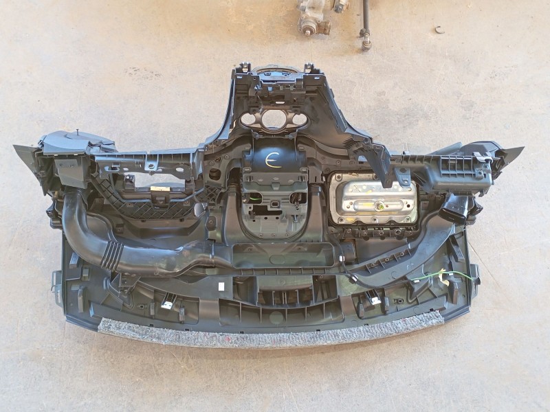 Recambio de salpicadero para ford fiesta vi (cb1, ccn) 1.6 tdci referencia OEM IAM 1811851  