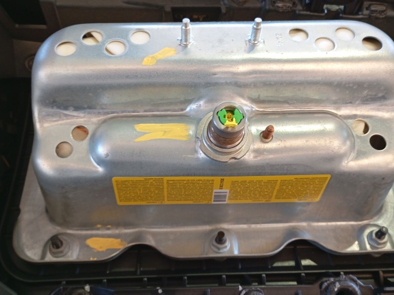 Recambio de salpicadero para ford fiesta vi (cb1, ccn) 1.6 tdci referencia OEM IAM 1811851  