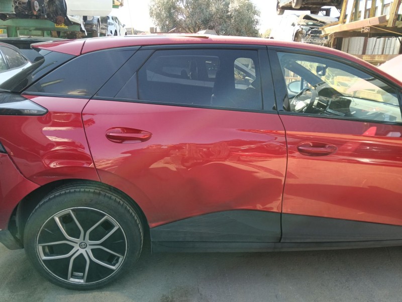 Recambio de puerta trasera derecha para mg mg 4 (eh32) ev referencia OEM IAM   