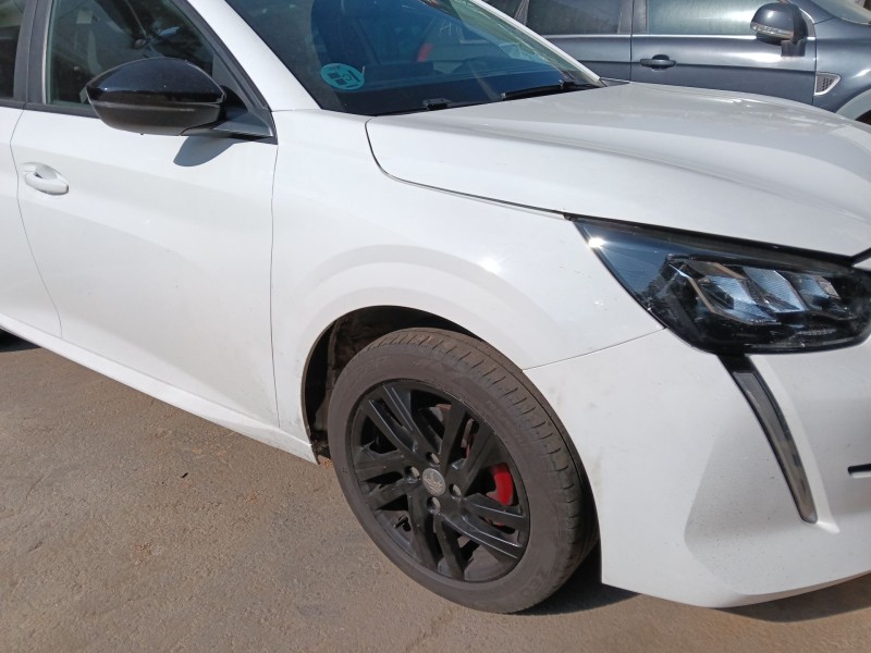 Recambio de aleta delantera derecha para peugeot 208 ii (ub_, up_, uw_, uj_) 1.2 puretech 100 referencia OEM IAM   