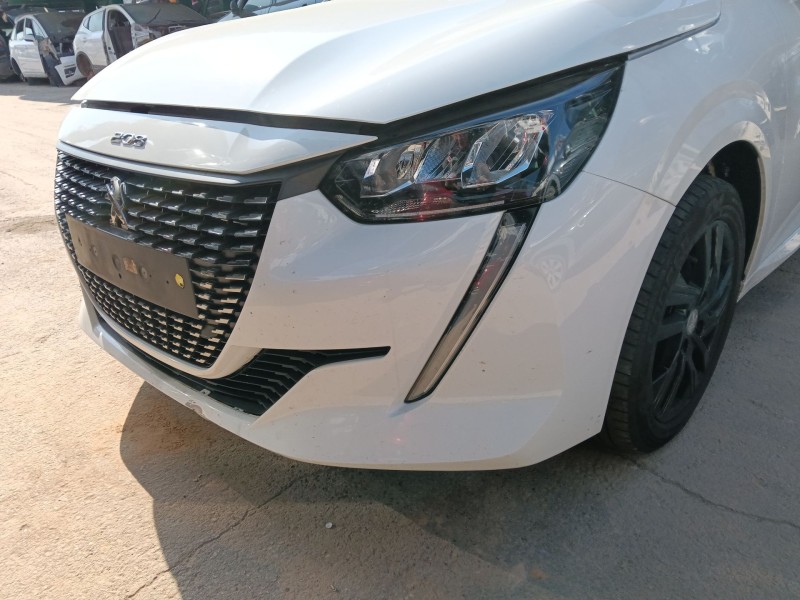 Recambio de paragolpes delantero para peugeot 208 ii (ub_, up_, uw_, uj_) 1.2 puretech 100 referencia OEM IAM   